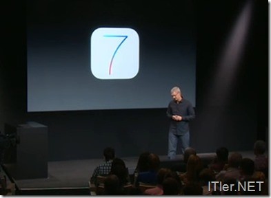 Apple-Keynote-iPhone-5C-5S-iOS7 (1)