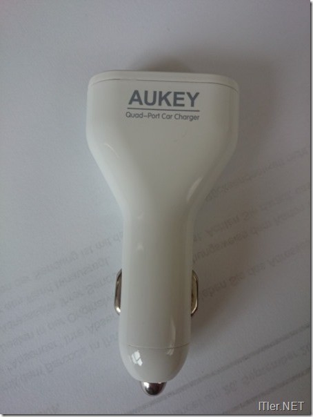 Aukey-4-Port-Auto-USB-Ladegerät-im-Test (1)